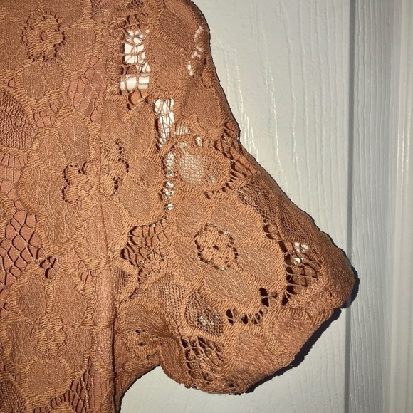 Nude Floral Lace Dress - Picture 3 of 4